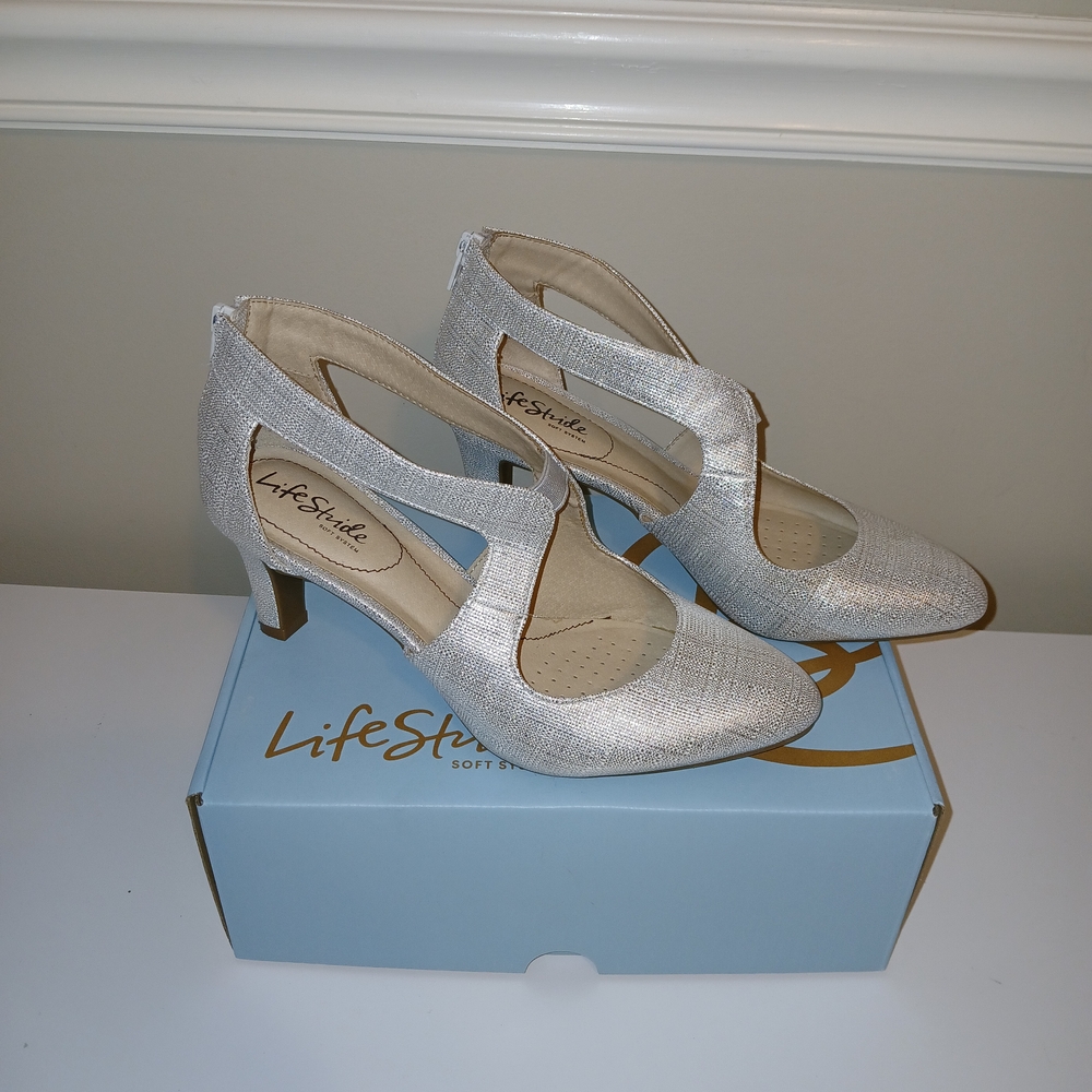 Life Stride Women's Silver Heels